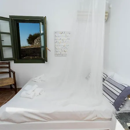 Traditional Cycladic Stone In Kea Kastriani